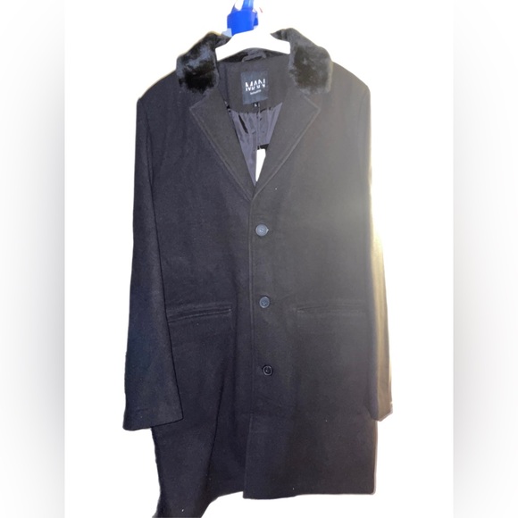 Men’s large black overcoat with faux fur collar - Picture 2 of 2
